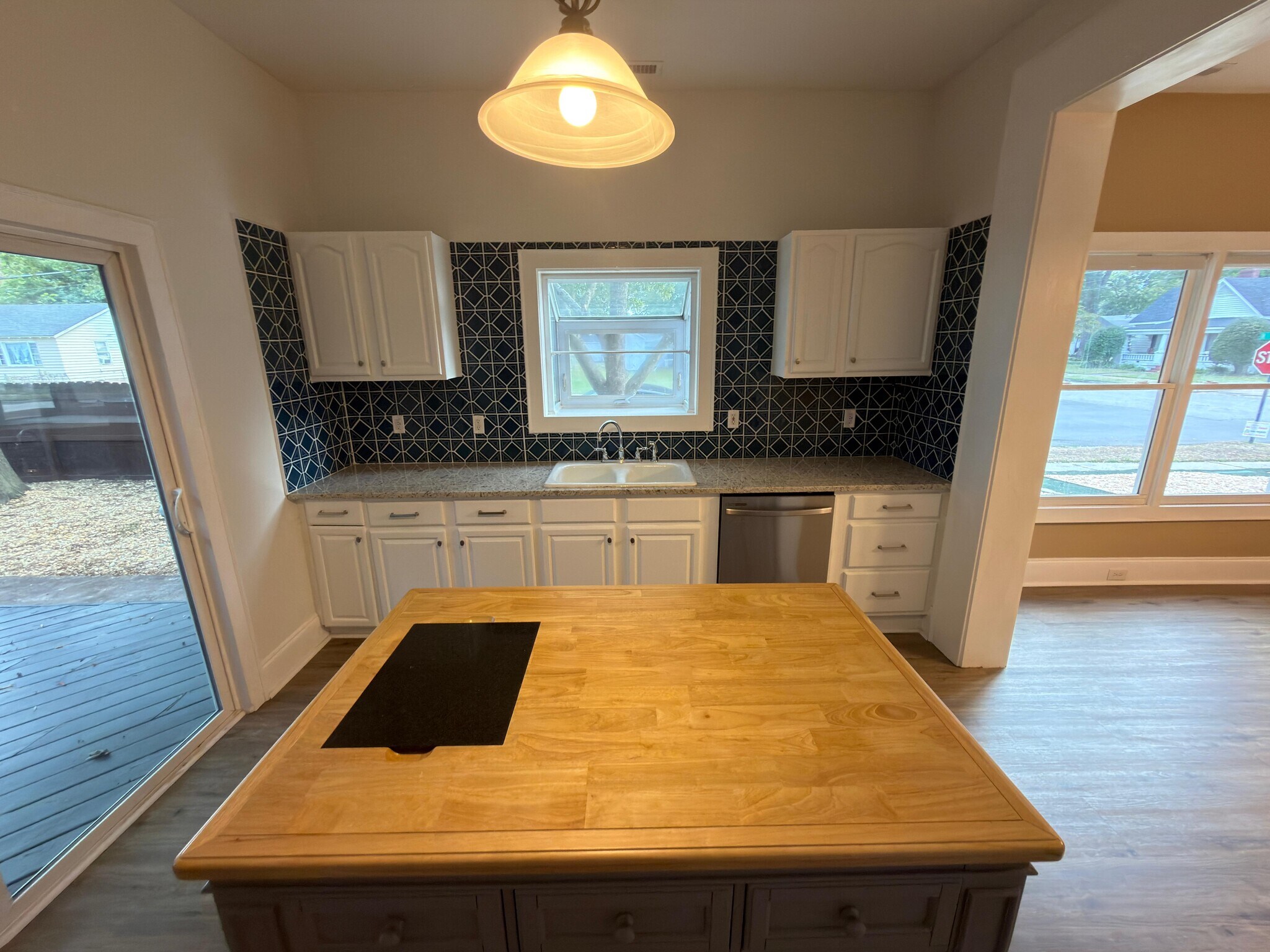 Kitchen - 302 N Sumner St