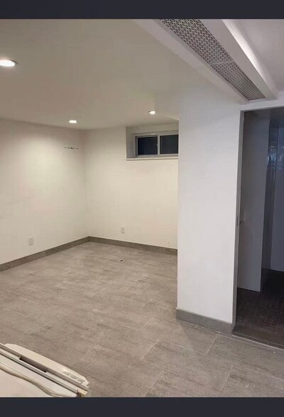 Building Photo - 144-46 69th Ave