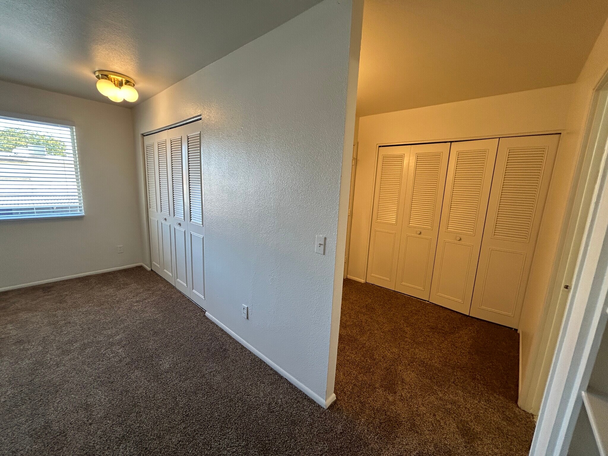 Building Photo - 5744 N 44th Ave