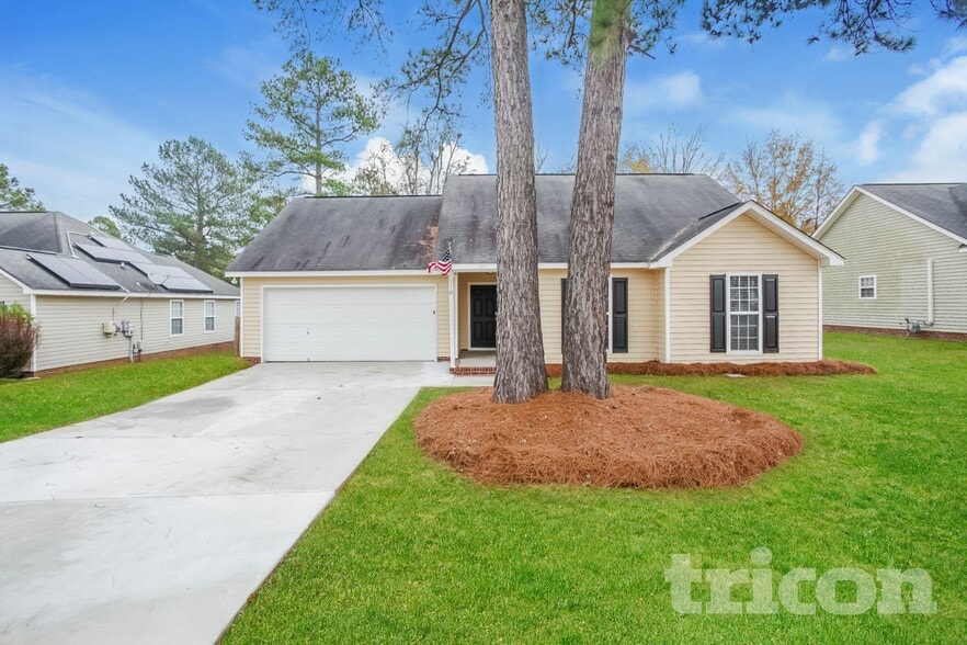 Primary Photo - 185 Caughman Ridge Rd