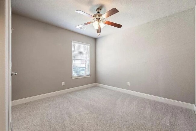 Building Photo - 3905 S W Capstone Ave