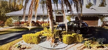 Building Photo - 5136 NW 99th Way