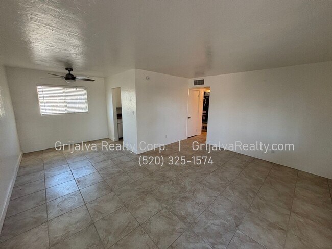 Building Photo - 4617 Eastland