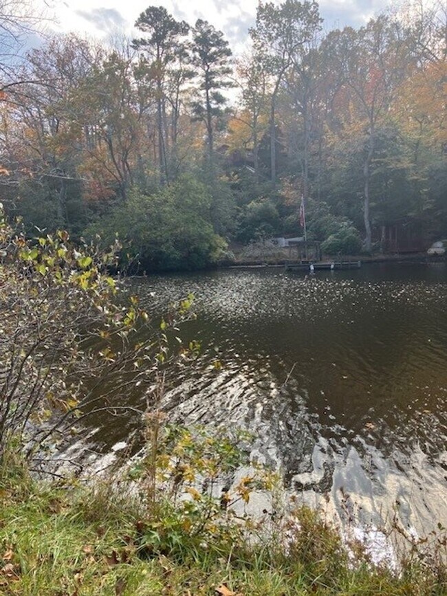 Building Photo - LAKE FRONT PARADISE