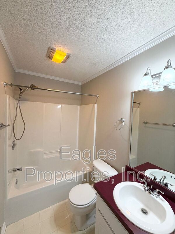 Building Photo - 513 Twin Creeks Dr