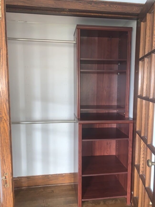 Building Photo - 318-320 N 12th Ave E