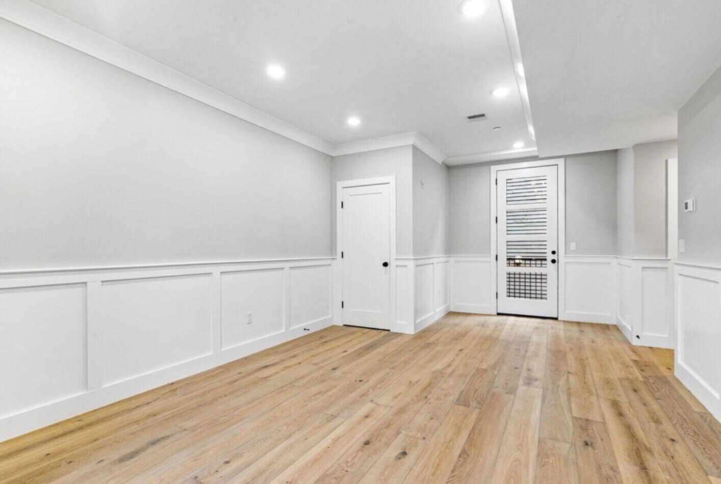 Building Photo - 301 Somerville Ave