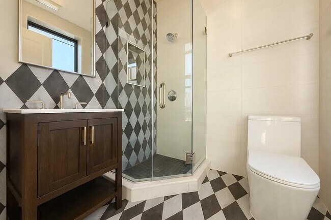 Building Photo - 524 W 134th St