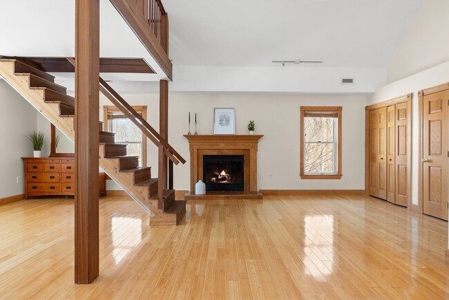 Building Photo - 25 Pleasant St