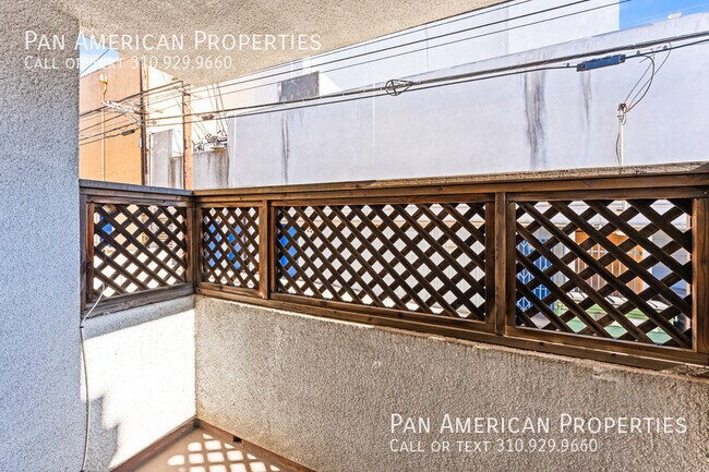 Building Photo - 10380 Almayo Ave