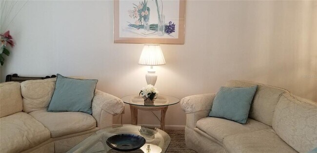 Building Photo - 6047 Bahia Del Mar Blvd S