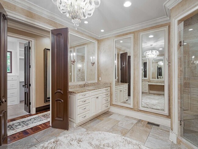 Building Photo - 3807 Harding Pl