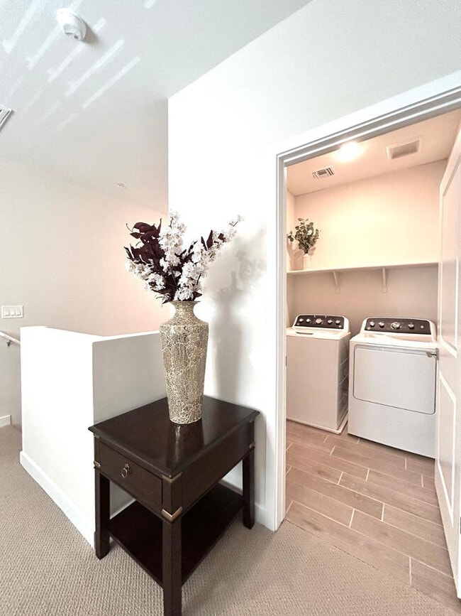 Building Photo - 7508 S 75th Dr