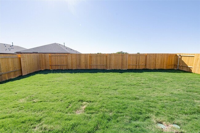 Building Photo - 613 Harbor Oaks Dr