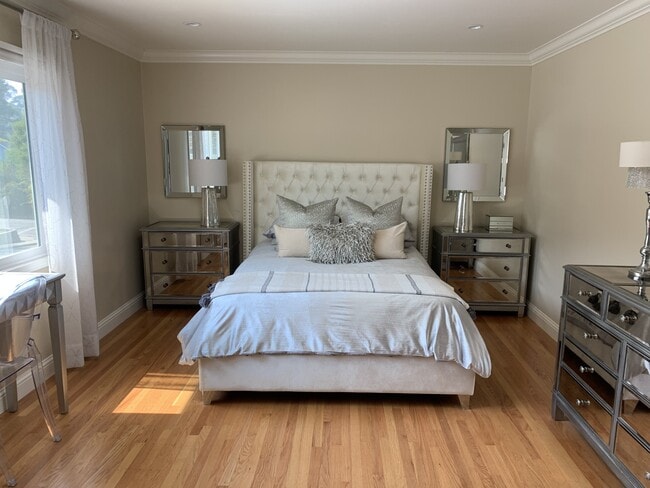 Building Photo - 1417 Sunnyslope Ave