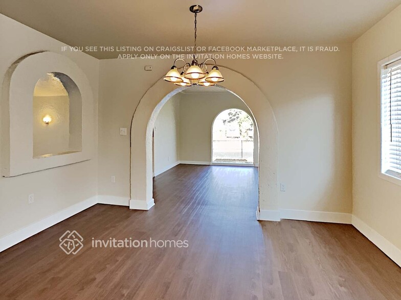 Building Photo - 514 Sloat St