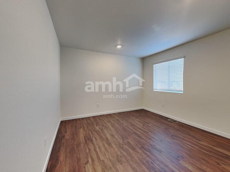 Building Photo - 6054 Walleye Dr
