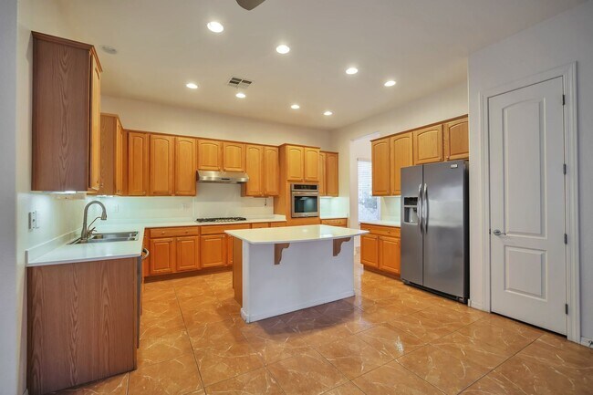 Building Photo - 2585 Portsmouth Creek Ave