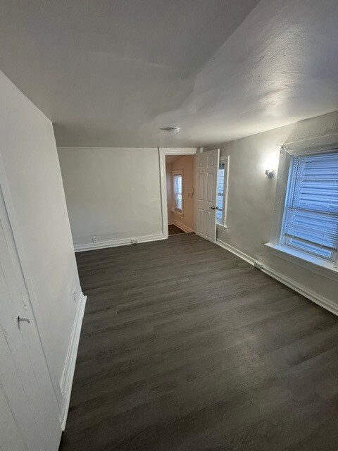 Building Photo - 409 Beech St