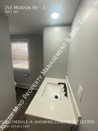 Building Photo - New renovated 2 Bed/1 Bath for $1700 inclu...