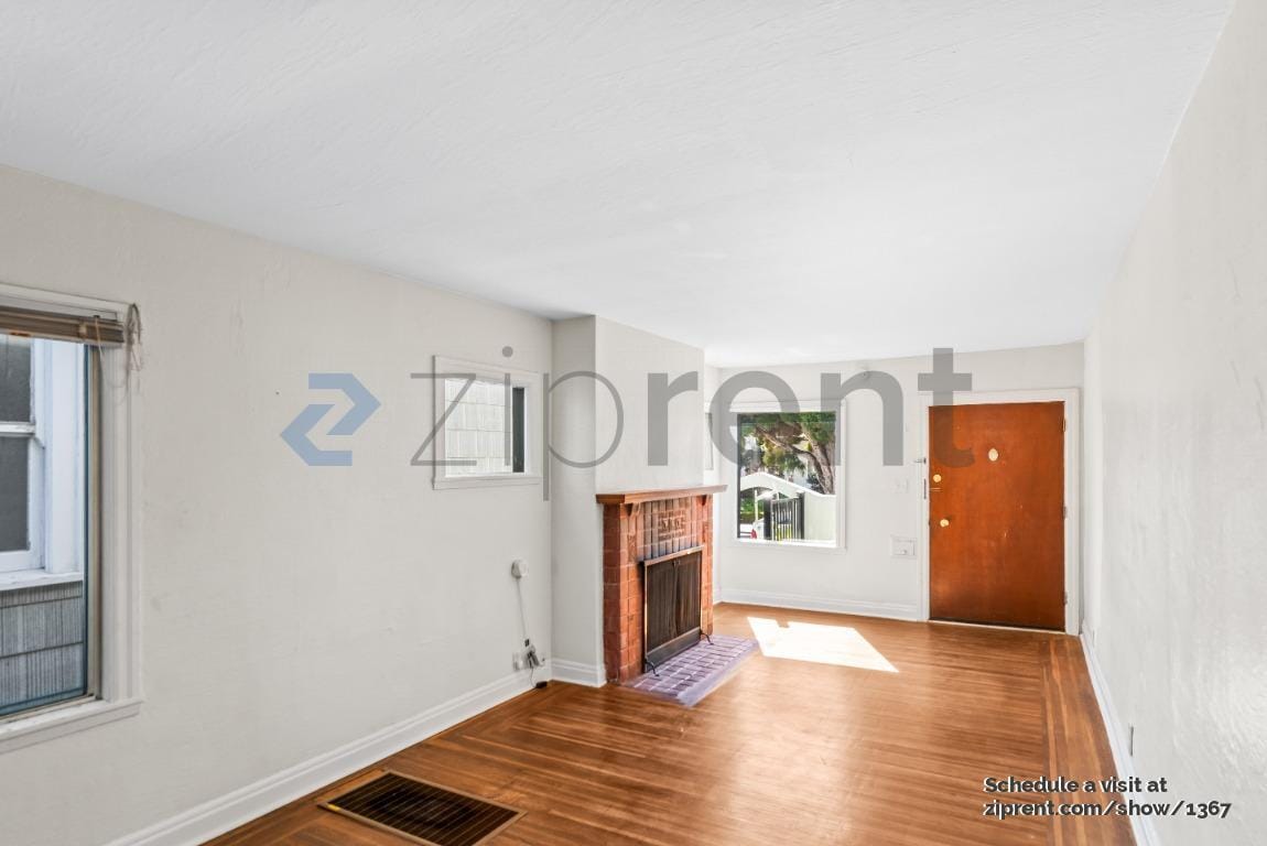 Building Photo - 1051 Stannage Ave