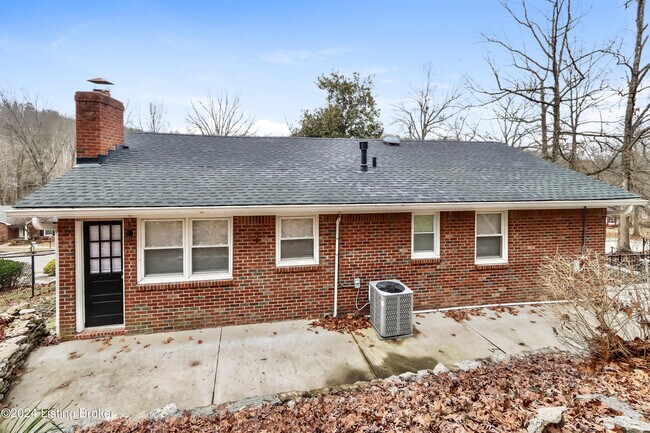 Building Photo - 9104 Royal Oak Dr