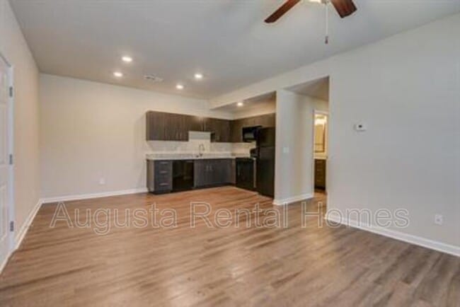 Building Photo - 2506 Otter Run