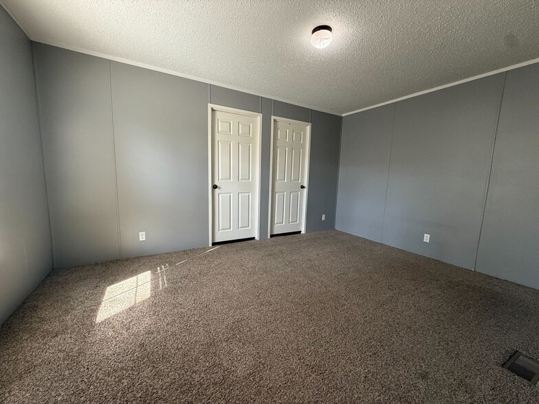 Building Photo - 11924 Springbrook Ct