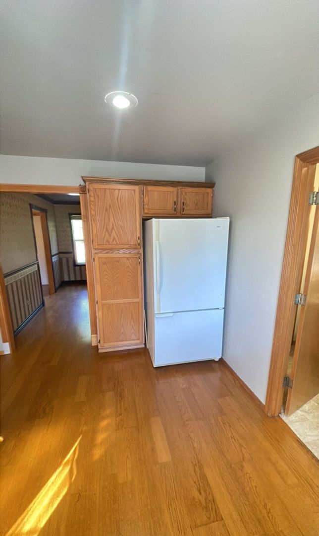 Building Photo - PRELEASING: 4 bdrm/1.5 bath house near WWU Park-N-Ride