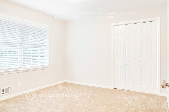Building Photo - 3610 Warbler Dr