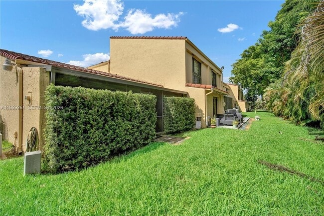 Building Photo - 3996 Estepona Ave