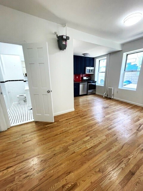 Interior Photo - 170-172 Spring Street