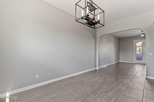 Building Photo - 6350 Escondido Dr