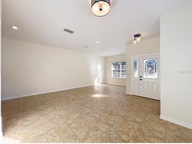 Building Photo - 10817 Masters Dr