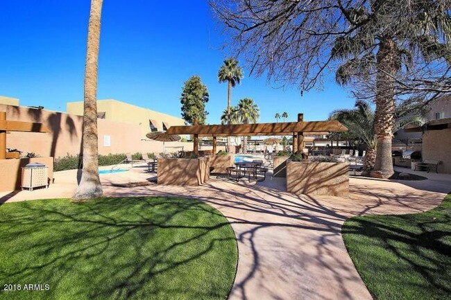 Building Photo - 8574 E Indian School Rd