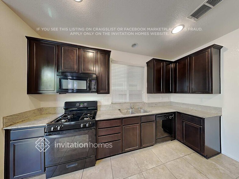 Building Photo - 8925 Robbins Rd