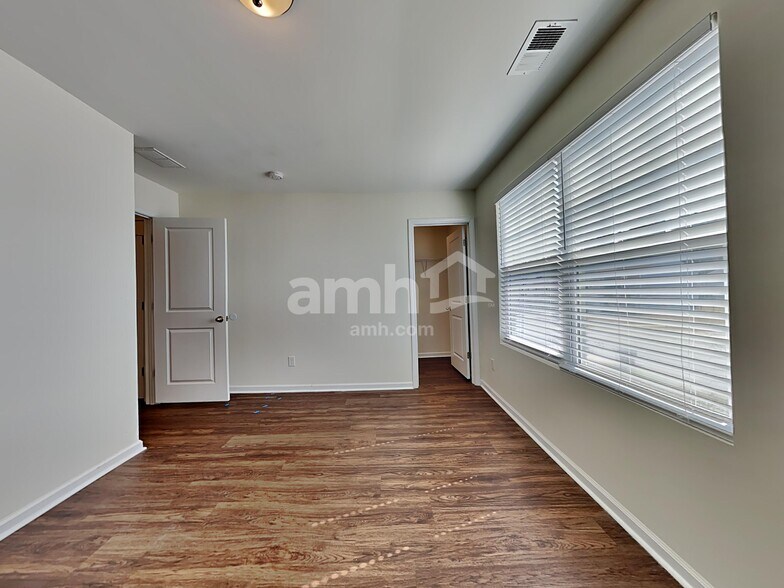 Building Photo - 151 Orion Way