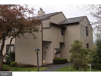 Building Photo - 54 Holly Dr