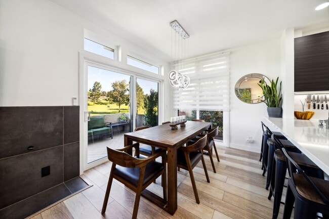 Building Photo - 528 San Andres Dr