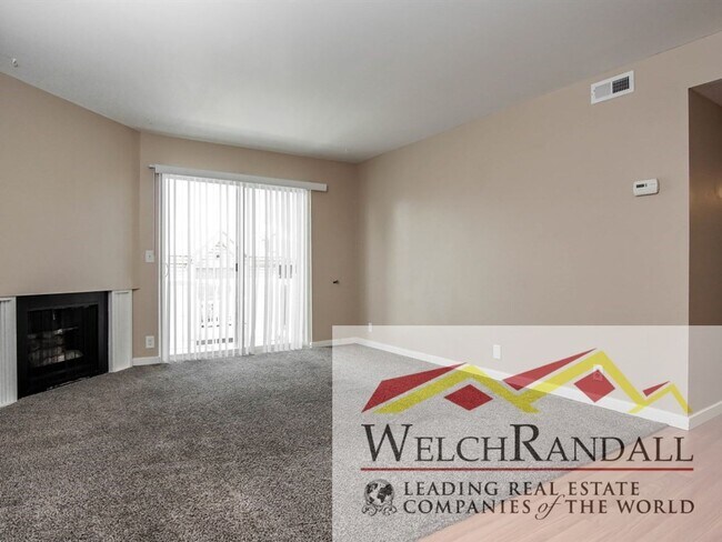 Building Photo - Your Roy Condo Retreat – 2 Bed, 1 Bath, Mo...