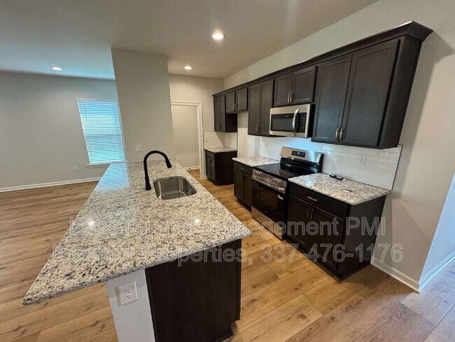 Building Photo - 213 Tatum Ln