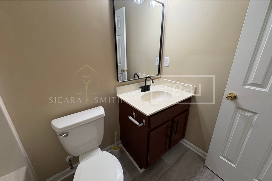 Building Photo - 6013 Silkwater Ct