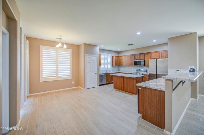 Building Photo - 6826 W Charter Oak Rd