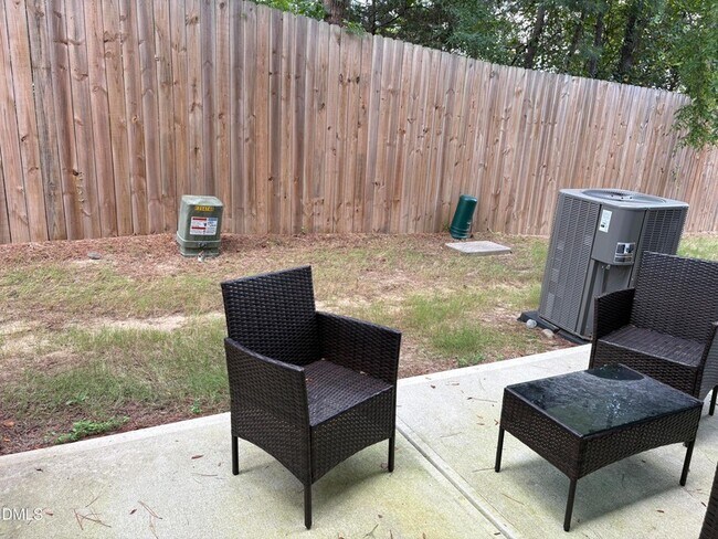 Building Photo - 4801 Gossamer Ln