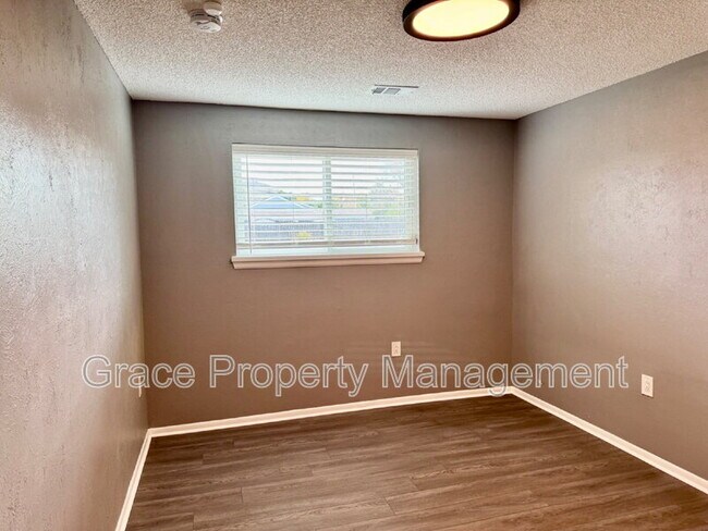 Building Photo - 16259 W 10th Ave