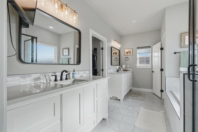 Building Photo - 143 Boeing Ln