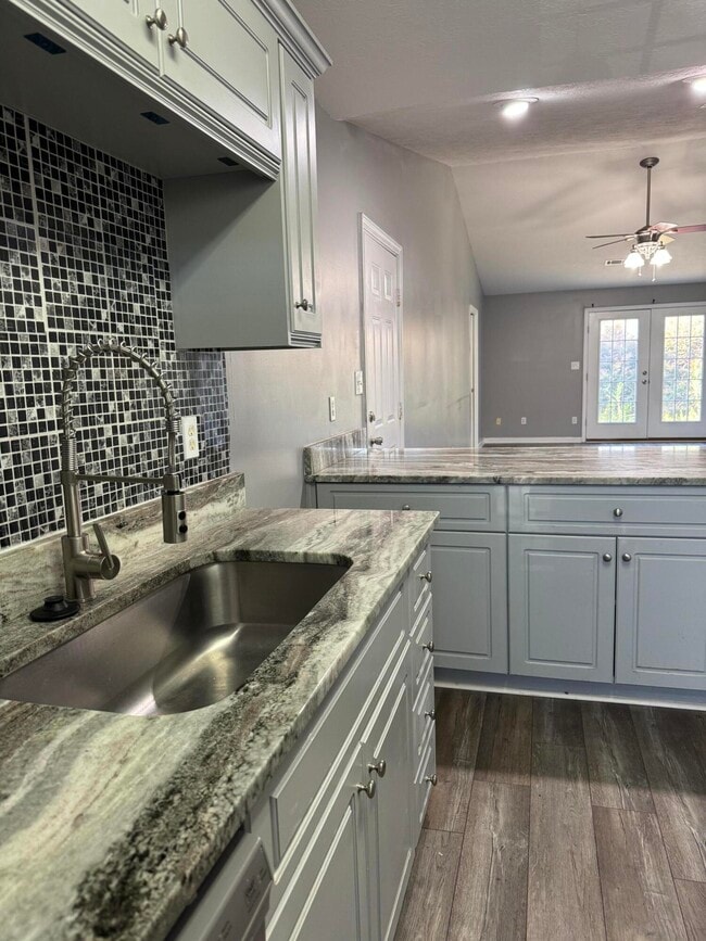 Building Photo - 7313 Dorado Dr