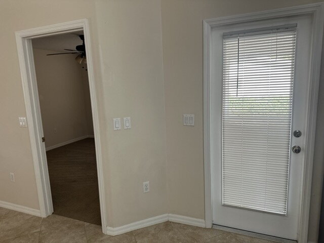 Building Photo - Spacious 2-Bed, 2-Bath Home in Venice with...