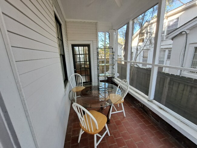 Building Photo - 723 Arsenal Pl