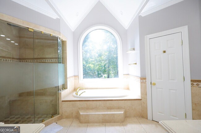 Building Photo - 700 S Brighton Ct